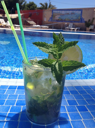 Mojito en piscina