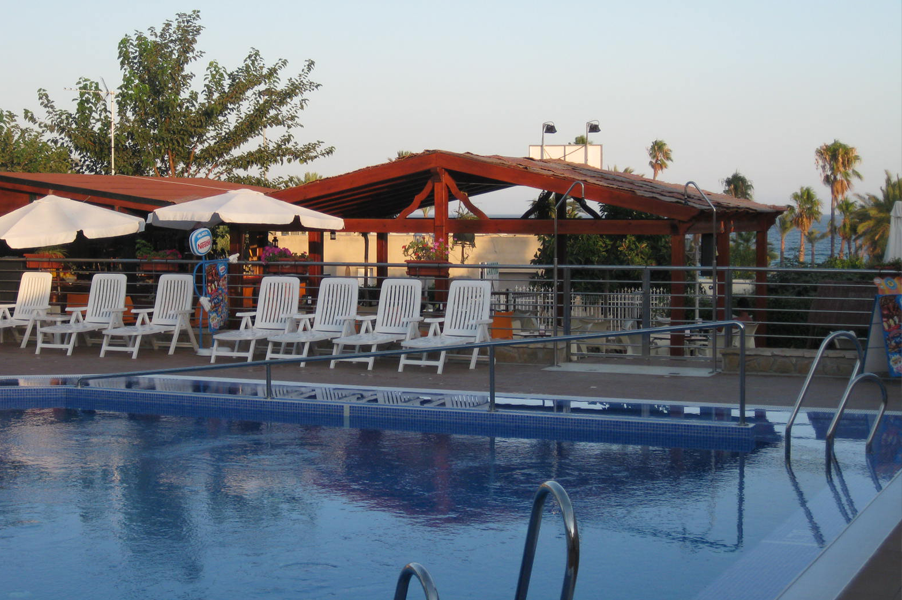 Terraza Camping Bellavista